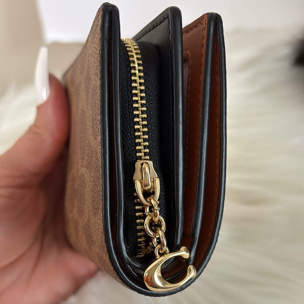 NWT Coach Cosmic Coach Snap Wallet In Signature Canvas With Rexy Print - Picture 3 of 6